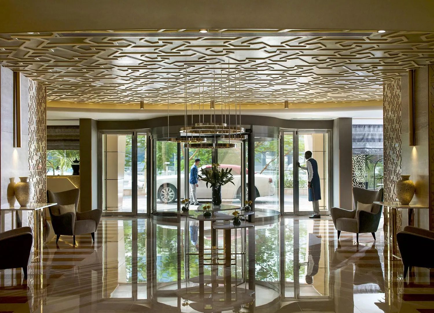 Two Seasons Hotel & Apartments Dubai