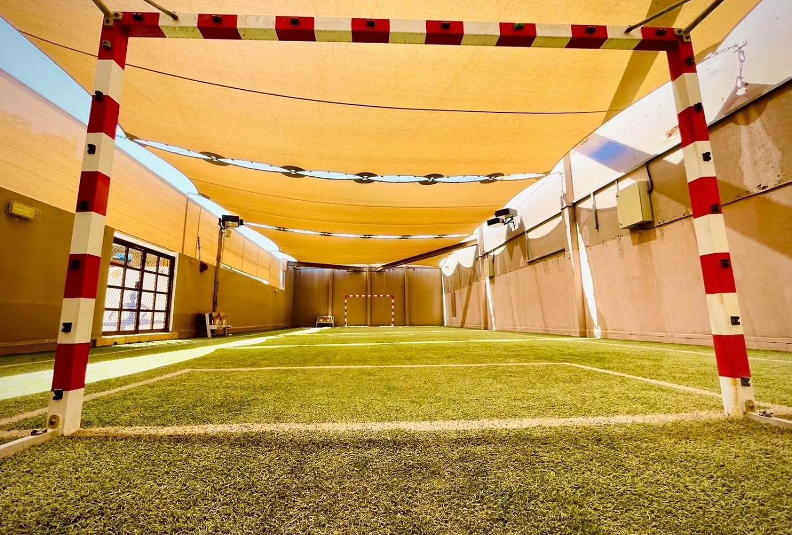 Two Seasons Hotel & Apartments Dubai