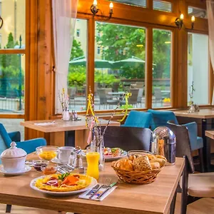 https://corvin.inbudapesthotels.com