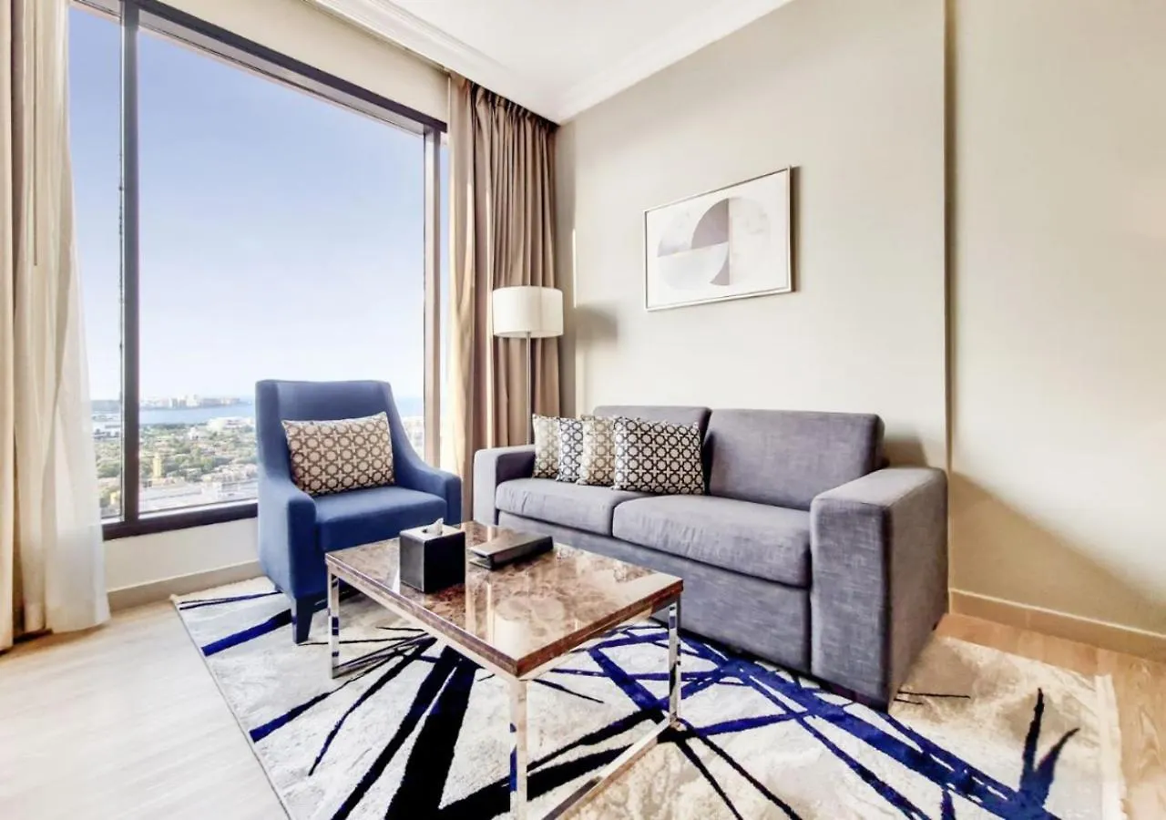 Two Seasons Hotel & Apartments Dubai 4*,