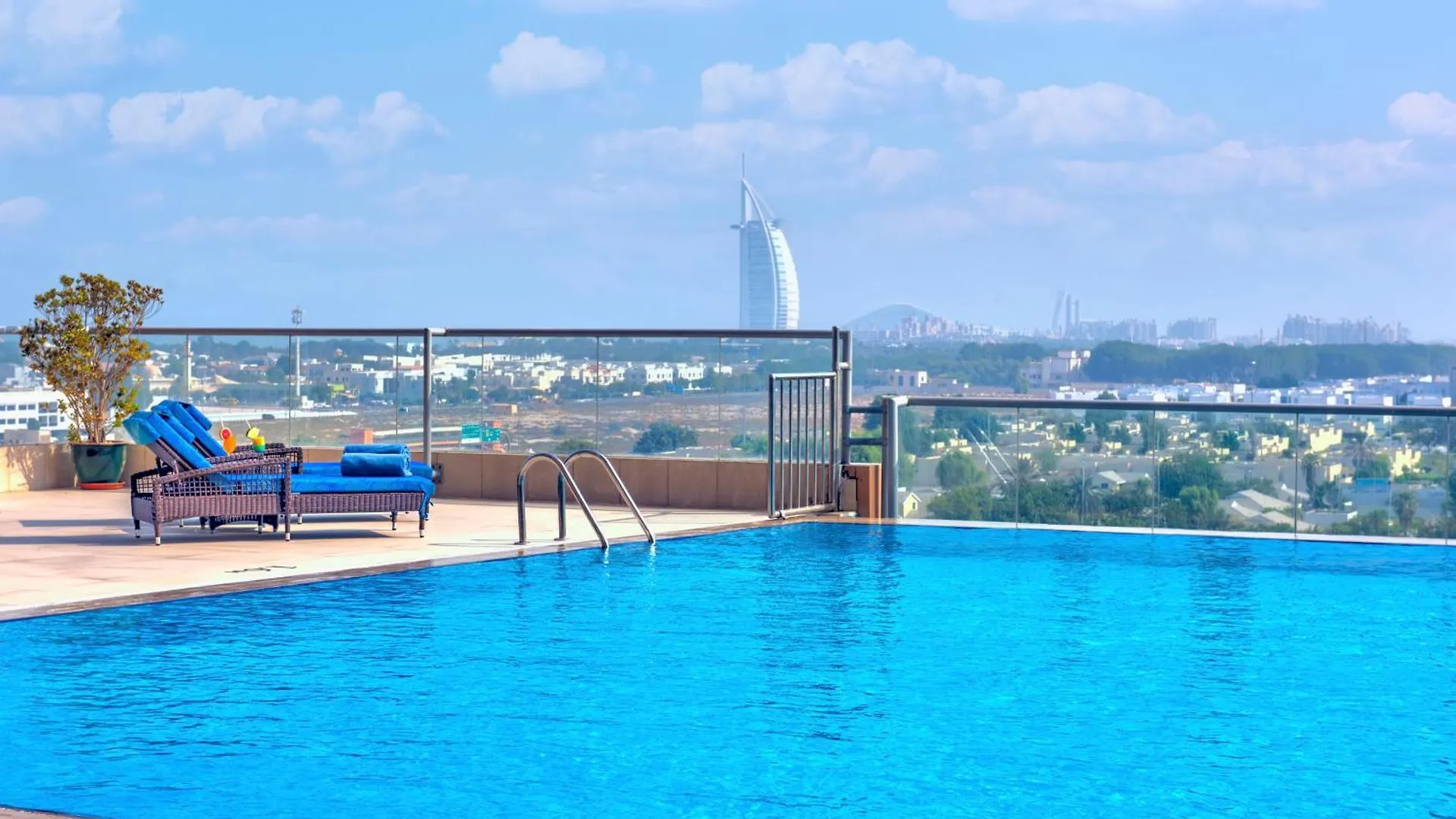 Two Seasons Hotel & Apartments Dubai United Arab Emirates