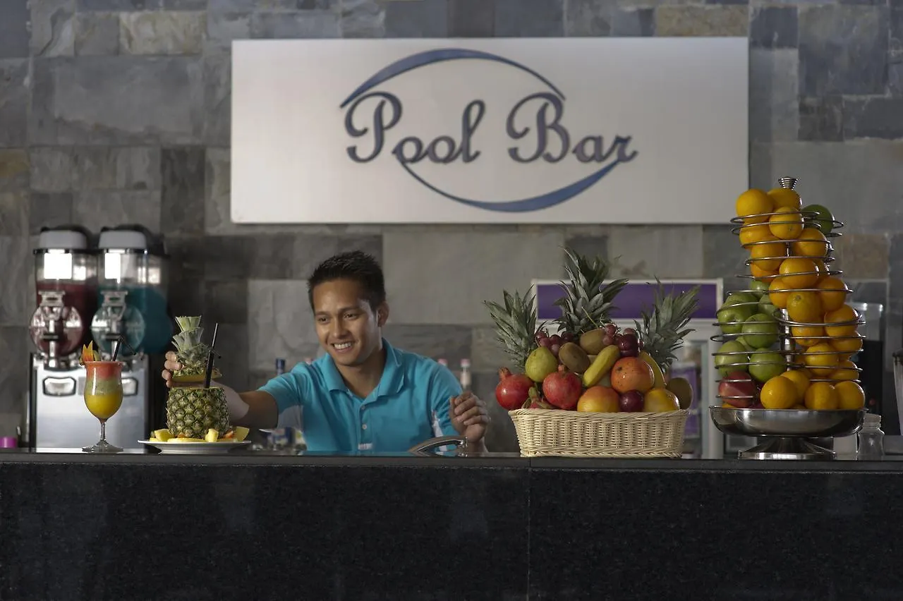 Two Seasons Hotel & Apartments Dubai United Arab Emirates