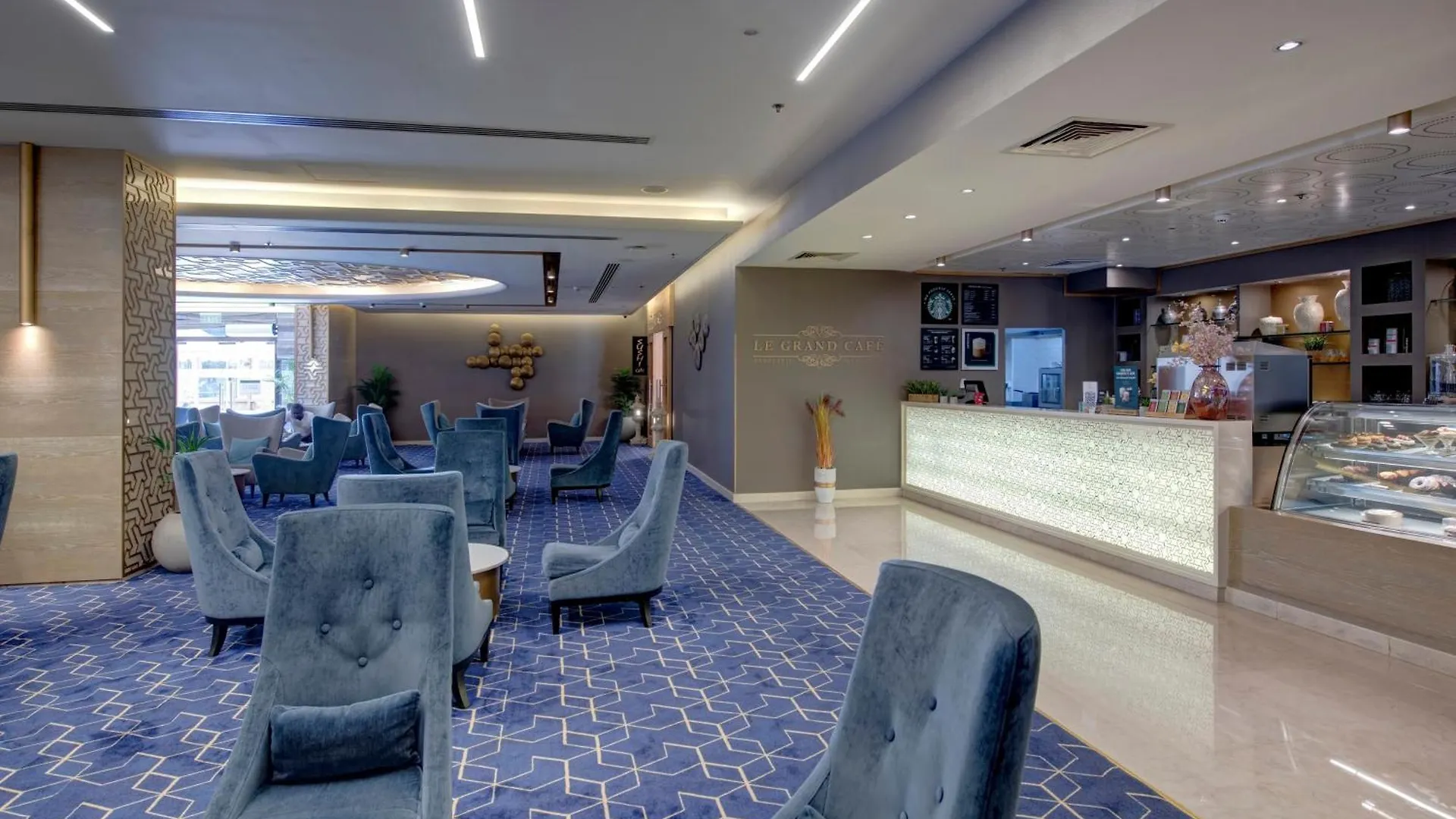 Two Seasons Hotel & Apartments Dubai